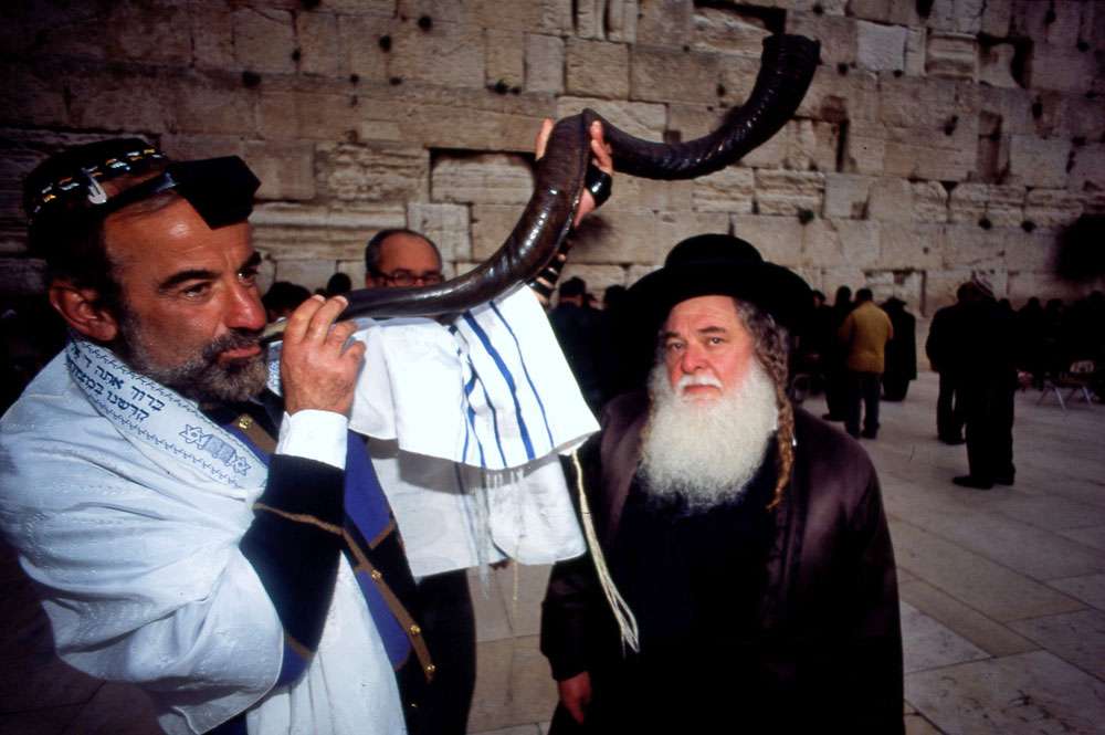 Introspective Rosh Hashana Rosh Hashanah: a time of rejoicing and serious introspection - Adhik Post